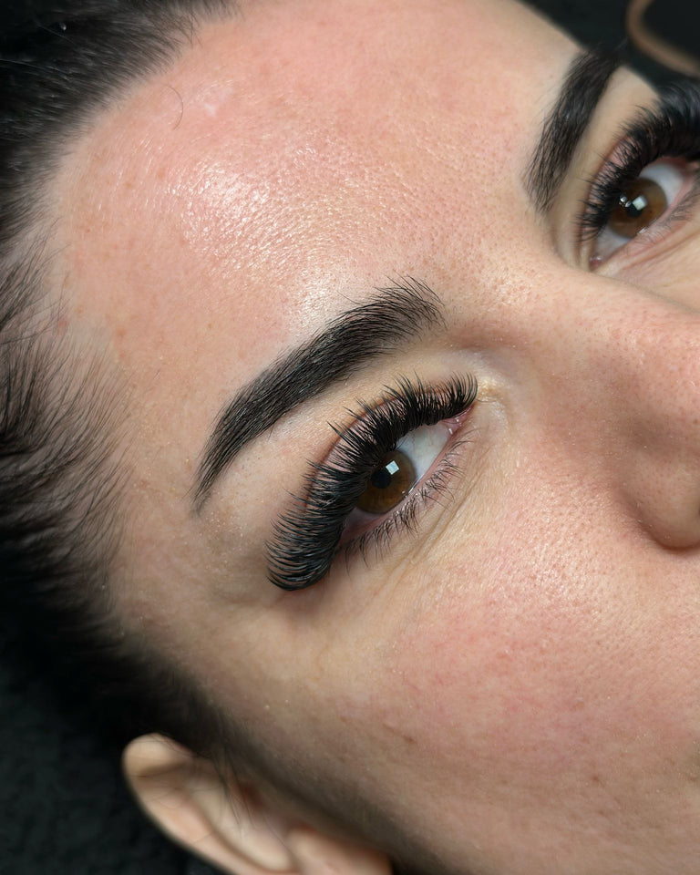 Russian Volume Lashes